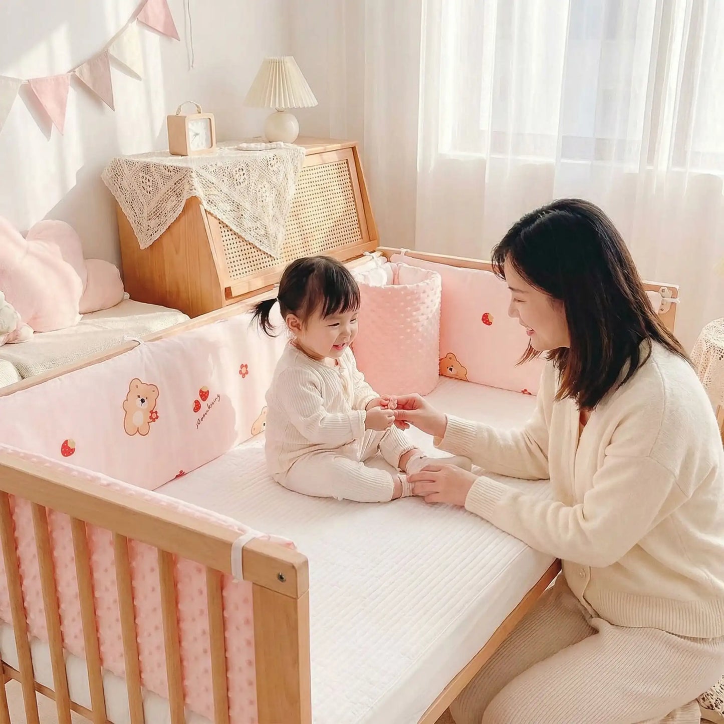 Tour de lit bébé fille | Douceur sécurisante™