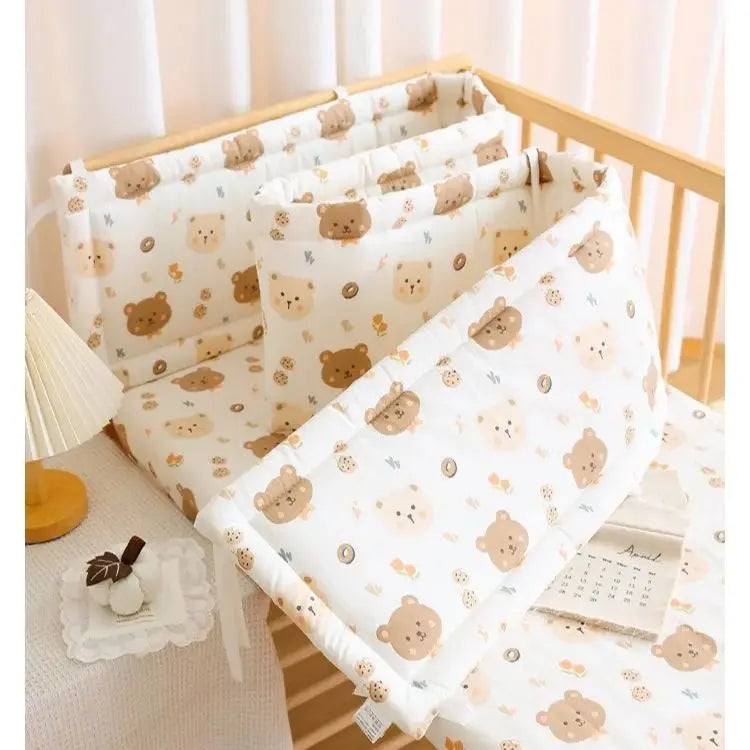 tour de lit bebe Petit ours